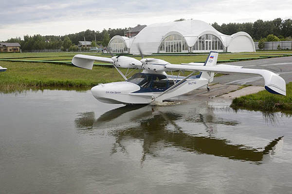 Легкий самолет малой авиации CK-12 Орион спуск на воду